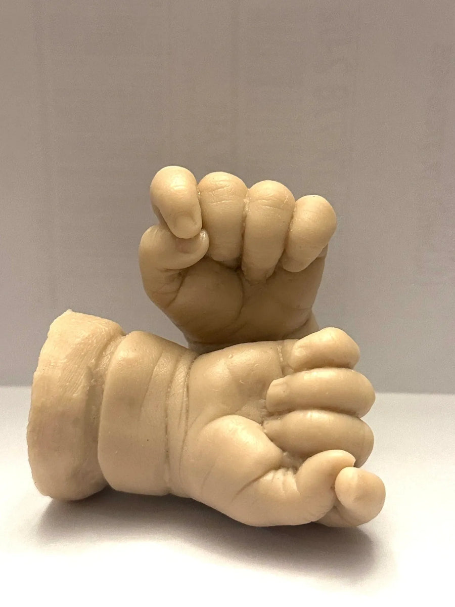 Newborn LIFE CAST 1/4 hands