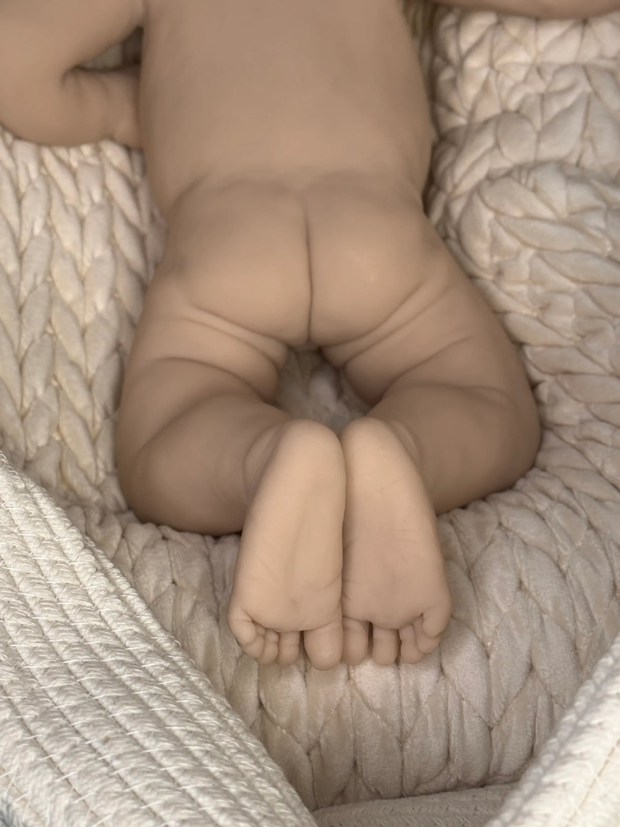 DAHLIA ASLEEP